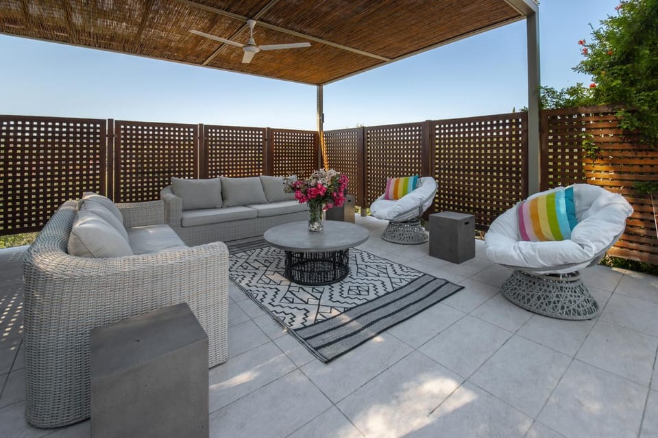 Seating area, Swimming pool