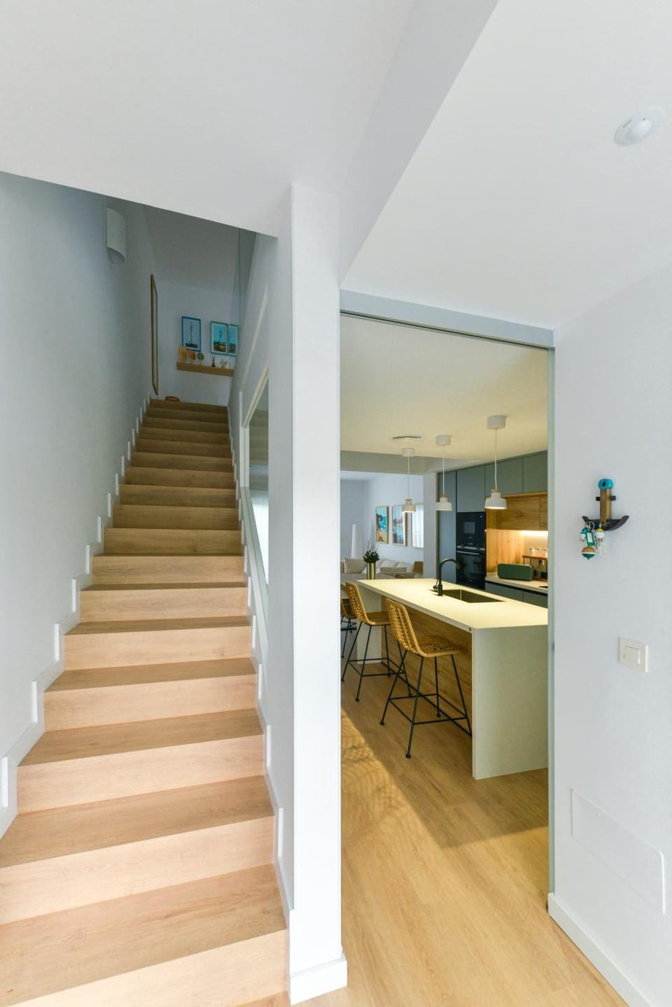 Kitchen or kitchenette, Dining area, stove