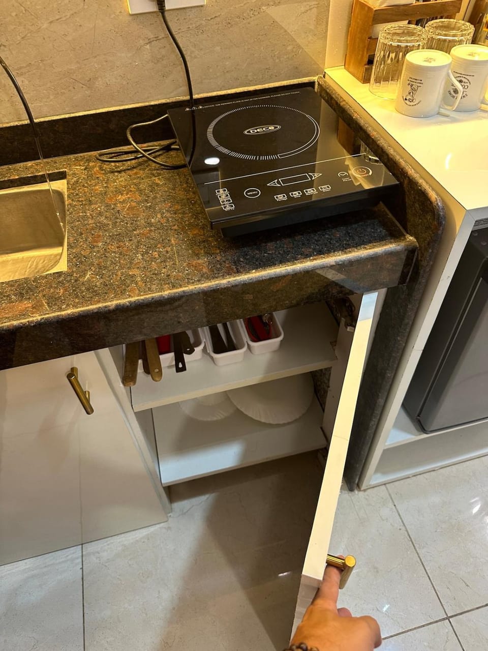 Kitchen or kitchenette, stove