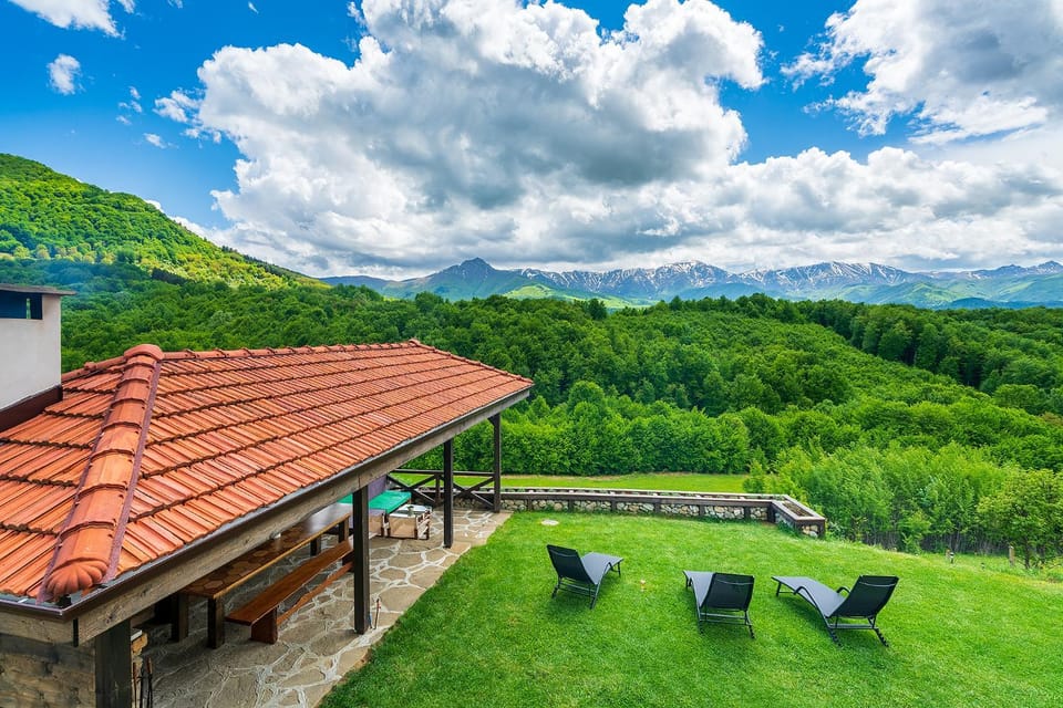 Garden, Mountain view