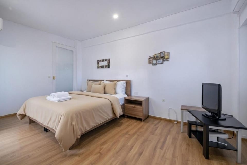 Supreme Elegant Xolargos near to metro Apartment in Athens