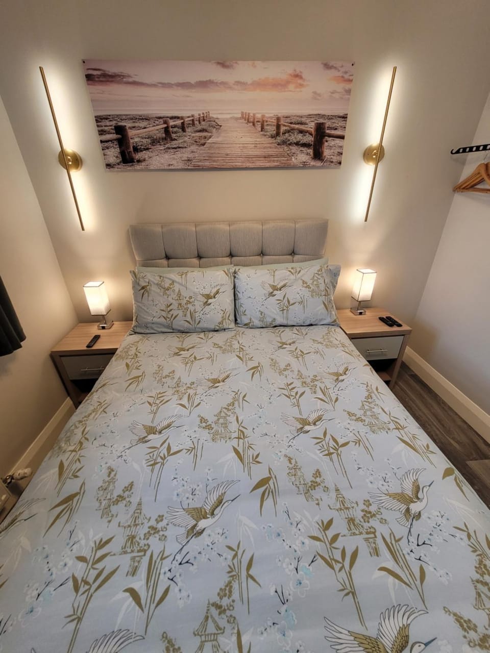 Bed, Bedroom, hair dryier
