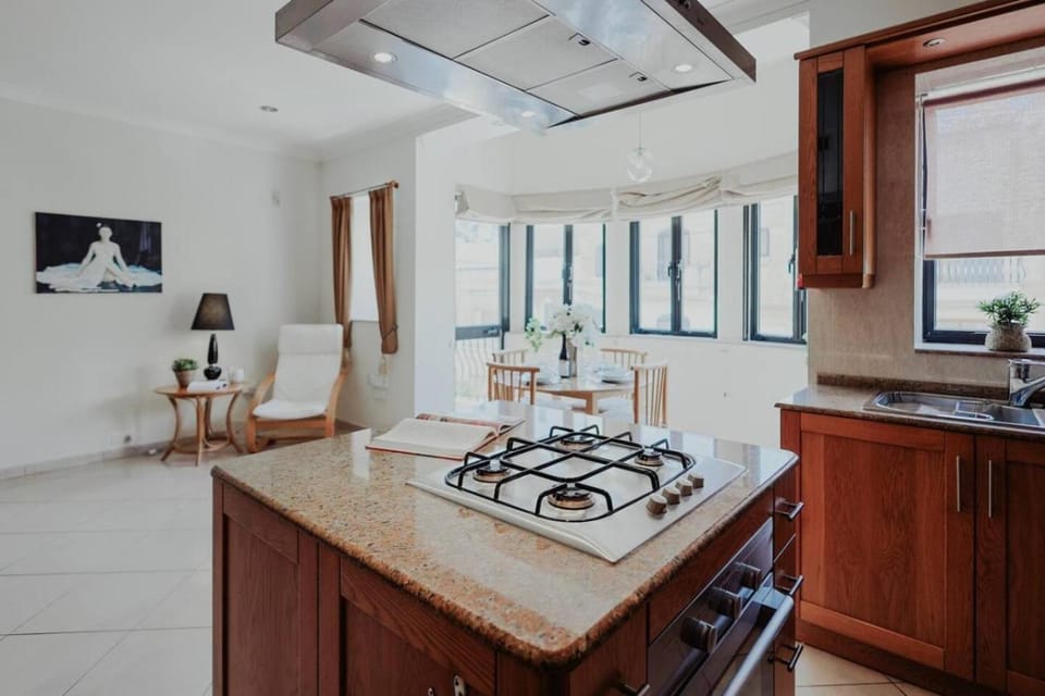 The Quiet Cove - Minutes away from St Thomas Bay Apartment in Marsaskala