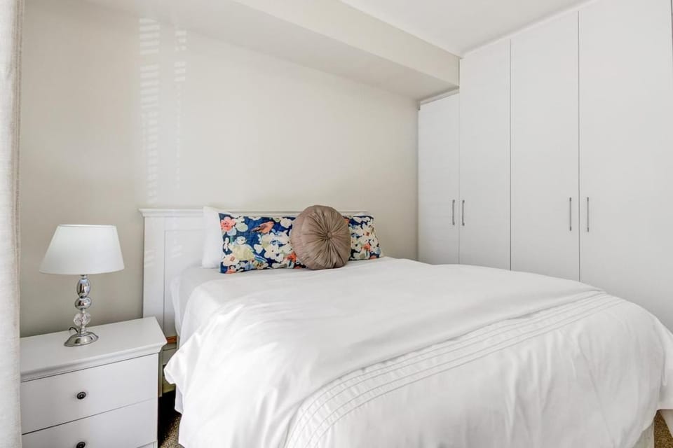 UniqueStay Mayfair 239, Century City Apartment in Cape Town
