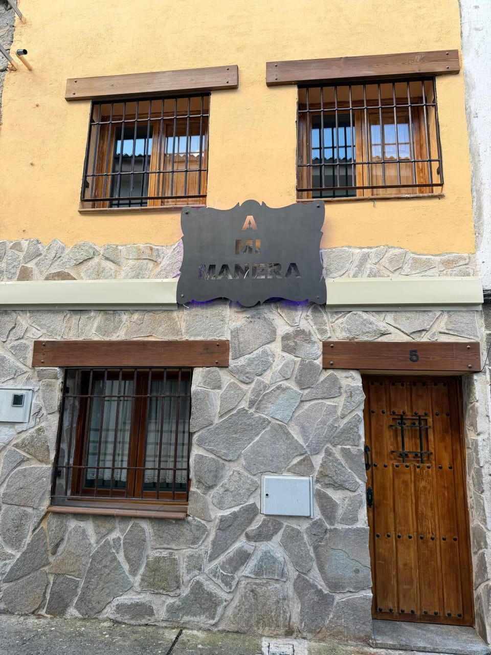 Property building, Day
