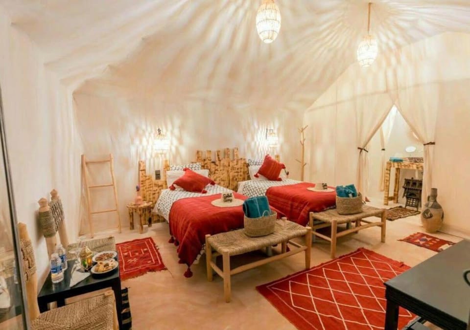 Bed, Living room, Photo of the whole room, Seating area, Bedroom