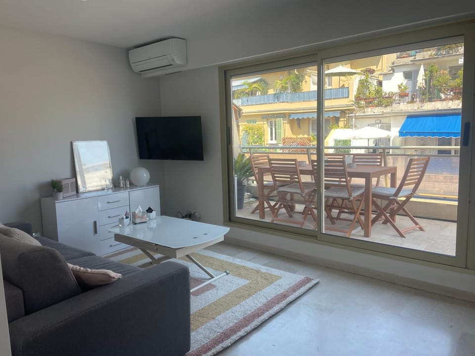 Appartement plein centre au calme à 5 min de la mer Apartment in Nice