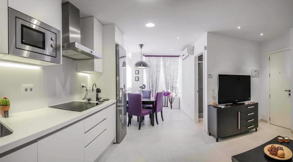 TV and multimedia, Kitchen or kitchenette, Living room, Dining area, Bedroom, minibar, stove
