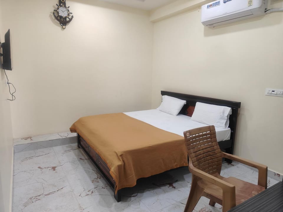 TV and multimedia, Photo of the whole room, Bedroom, air conditioner