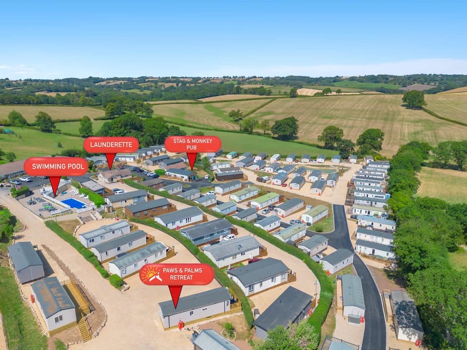 Property building, Day, Natural landscape, Bird's eye view, Location