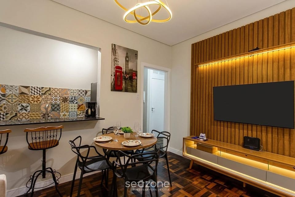 TV and multimedia, Kitchen or kitchenette, Living room, Dining area