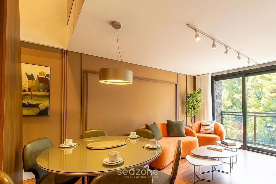 View (from property/room), Balcony/Terrace, Living room, Dining area