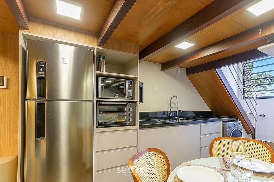 View (from property/room), Kitchen or kitchenette, Dining area