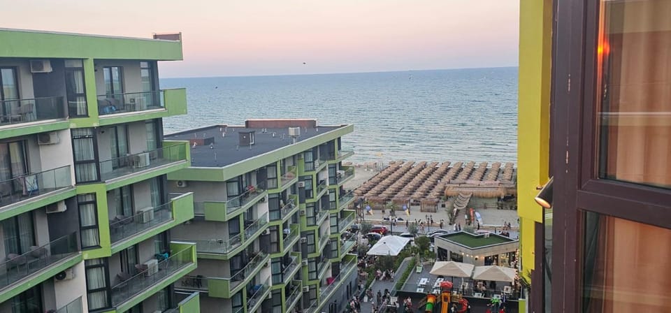 Luxury Sea View Studio - Beach Pool & Spa Resort prima linie Apartment in Constanța County