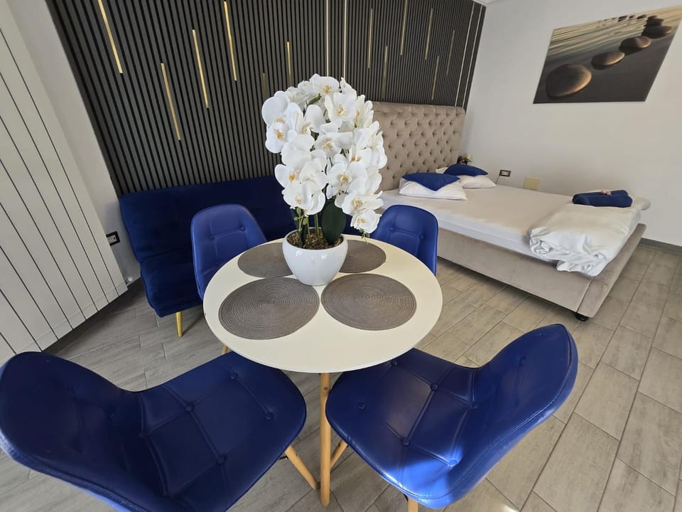 Luxury Sea View Studio - Beach Pool & Spa Resort prima linie Apartment in Constanța County