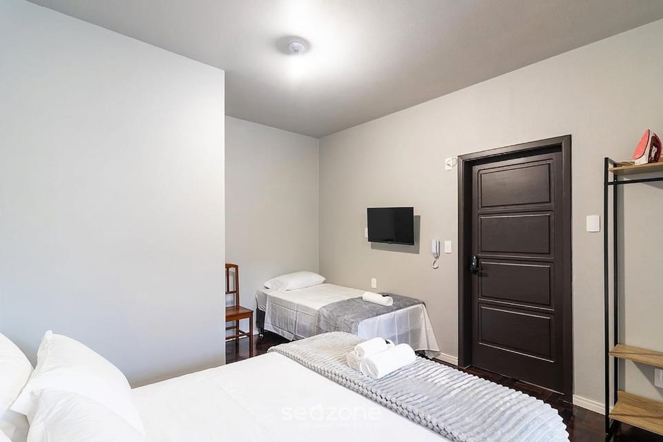 Bed, TV and multimedia