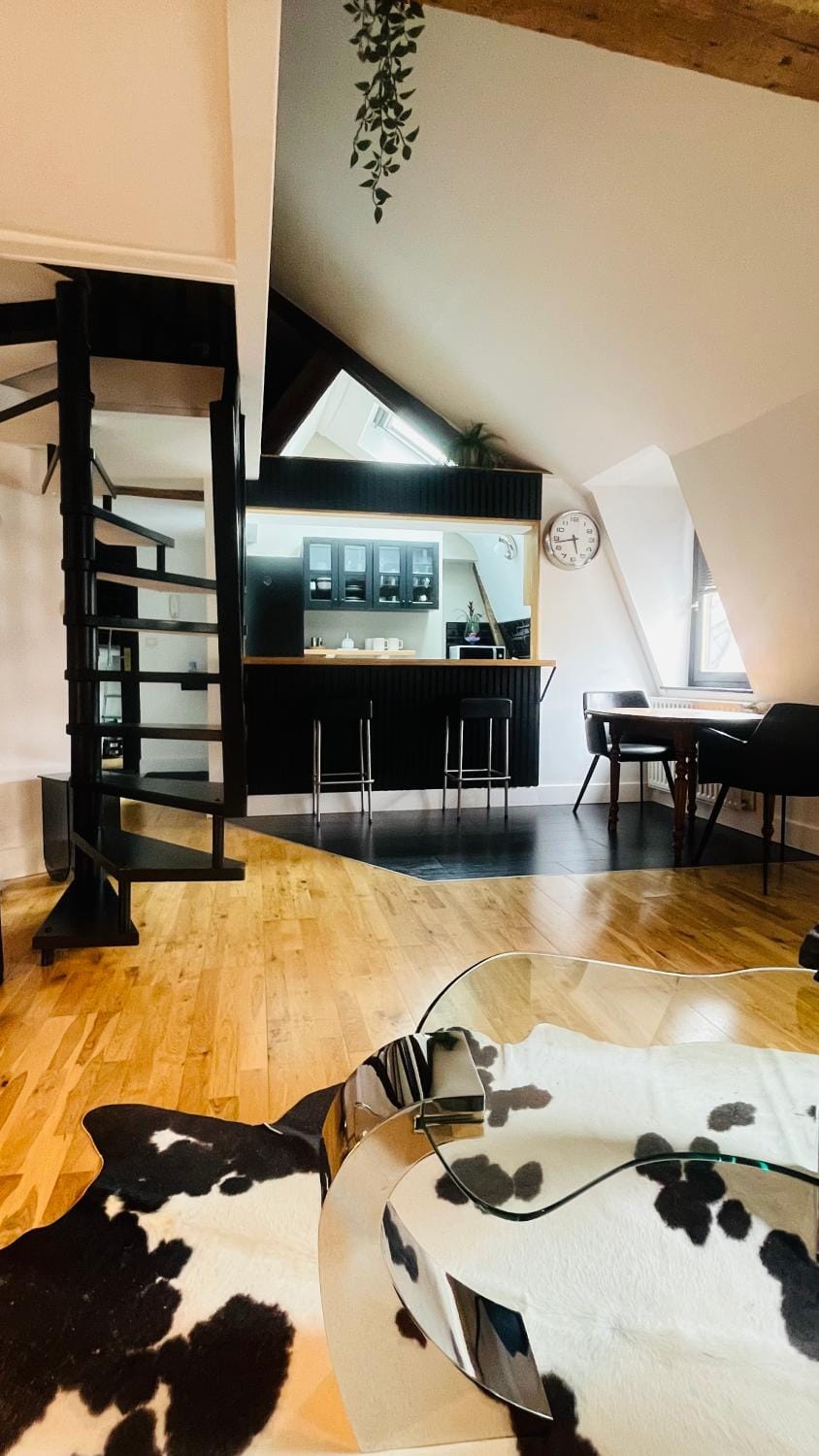 Living room, Photo of the whole room
