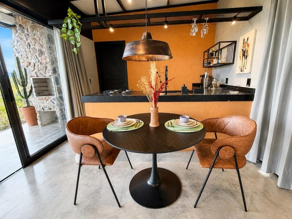 BBQ facilities, Kitchen or kitchenette, Seating area, Dining area