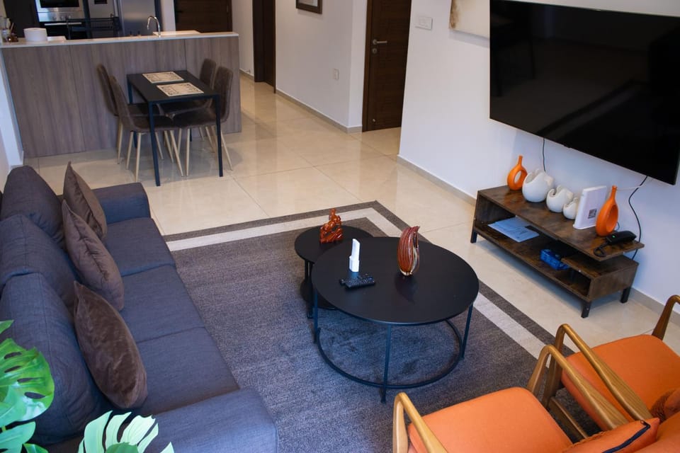 Communal lounge/ TV room, Living room, Dining area