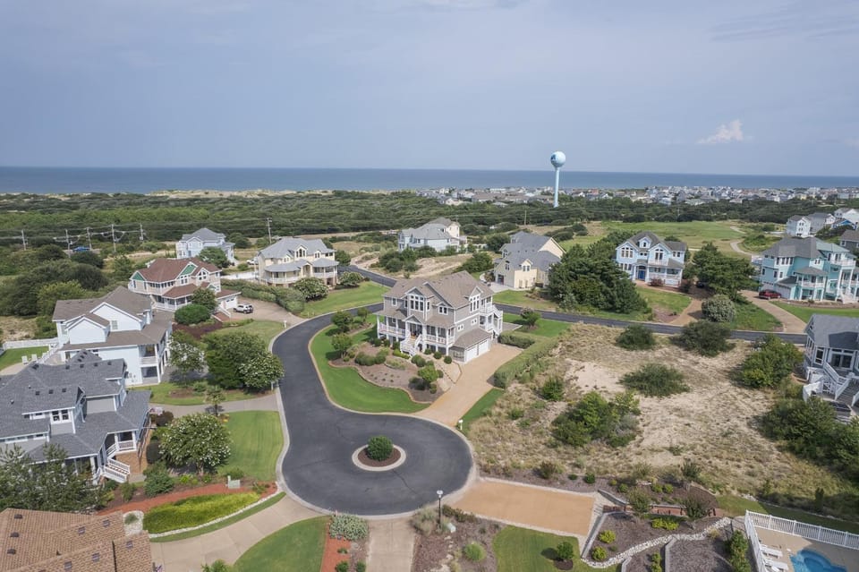 1822 - Our Happy Place By The Sea House in Corolla