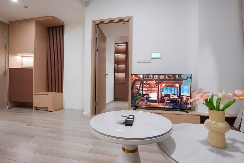 Communal lounge/ TV room, TV and multimedia, Living room, Seating area, Evening entertainment