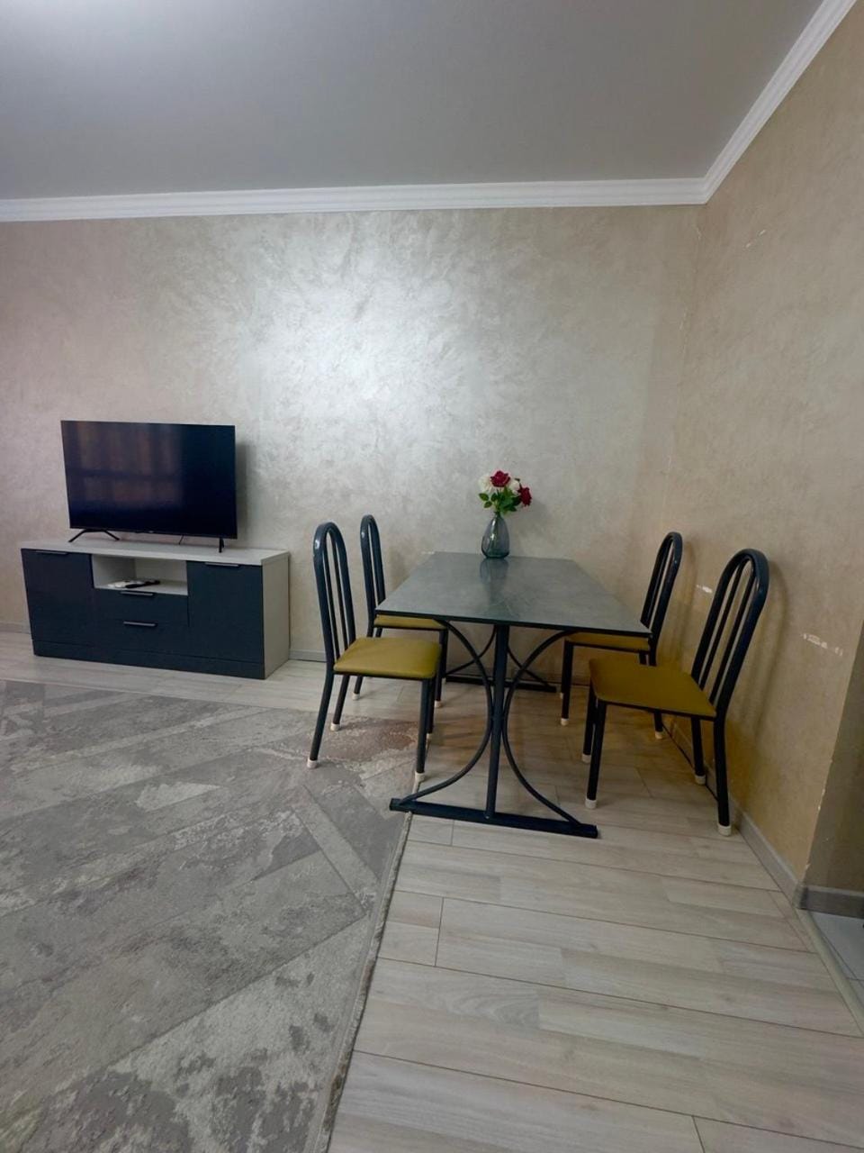 Рамс Сити - уютные и современные апартаменты в Алматы Apartment in Almaty