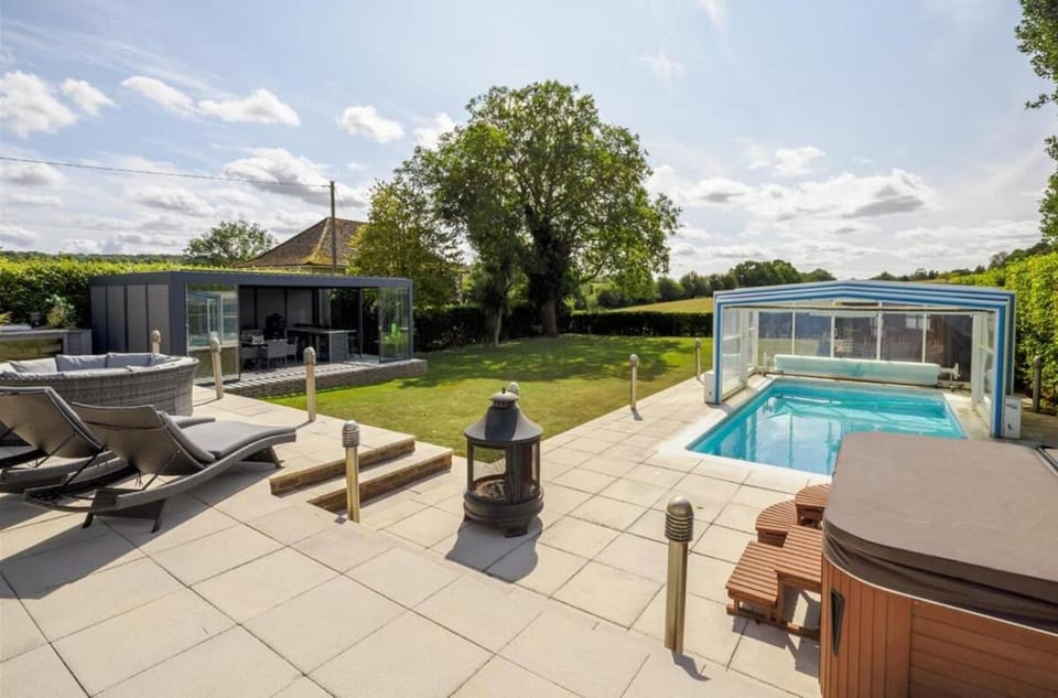Garden, Hot Tub, Swimming pool