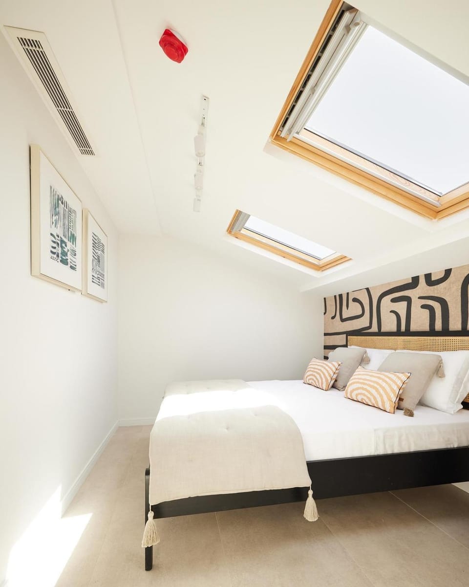 Suite apartments with pool, 300 m to the BEACH in the center of Ilica Vacation rental in Alaçatı