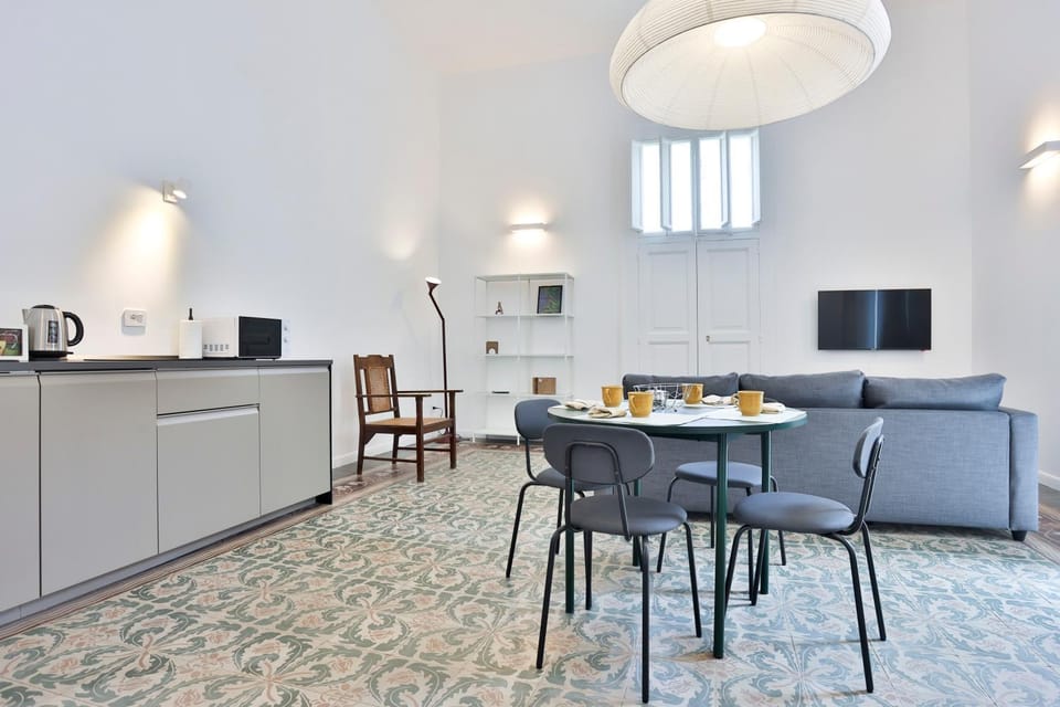 Kitchen or kitchenette, Living room, Dining area