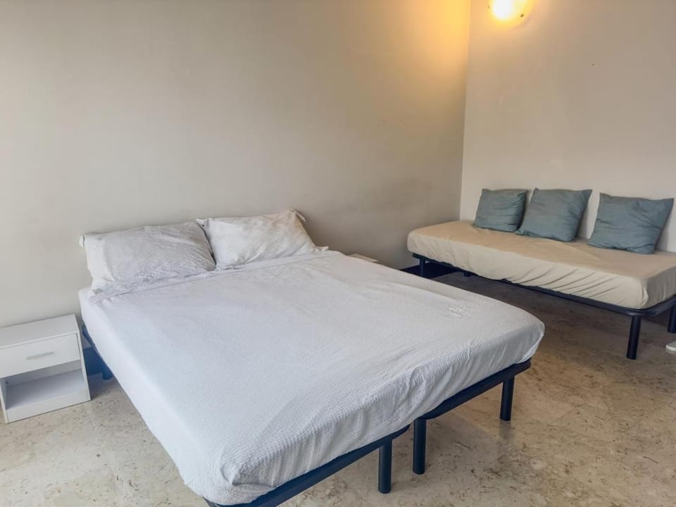 Ampio appartamento vicino MM Maciachini Milano Apartment in Milan