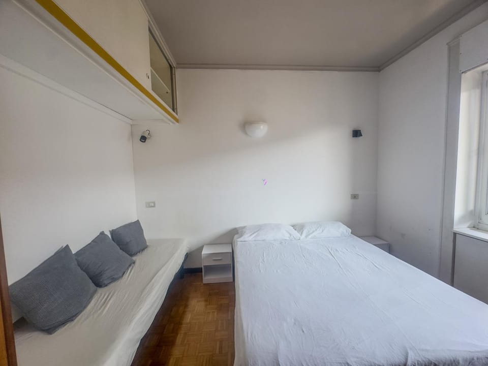 Ampio appartamento vicino MM Maciachini Milano Apartment in Milan