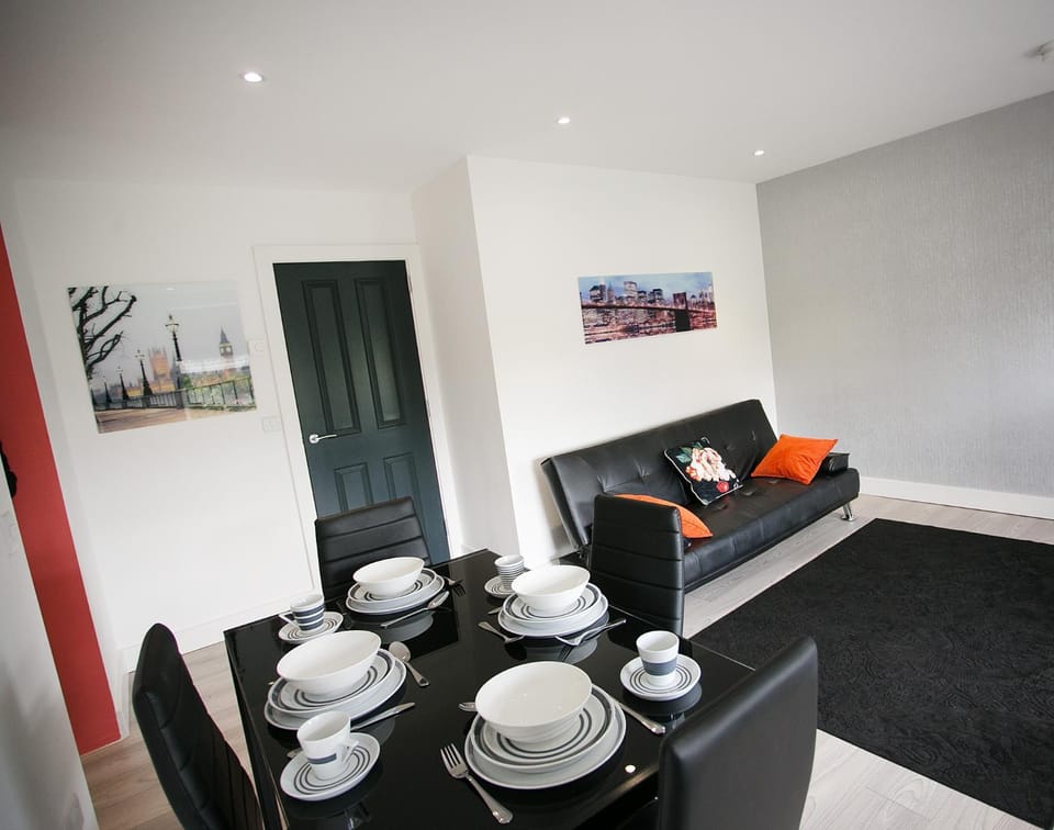 Living room, Dining area