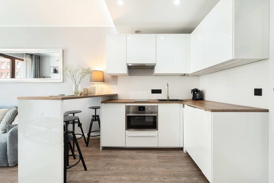 Kitchen or kitchenette, Dining area, oven, stove