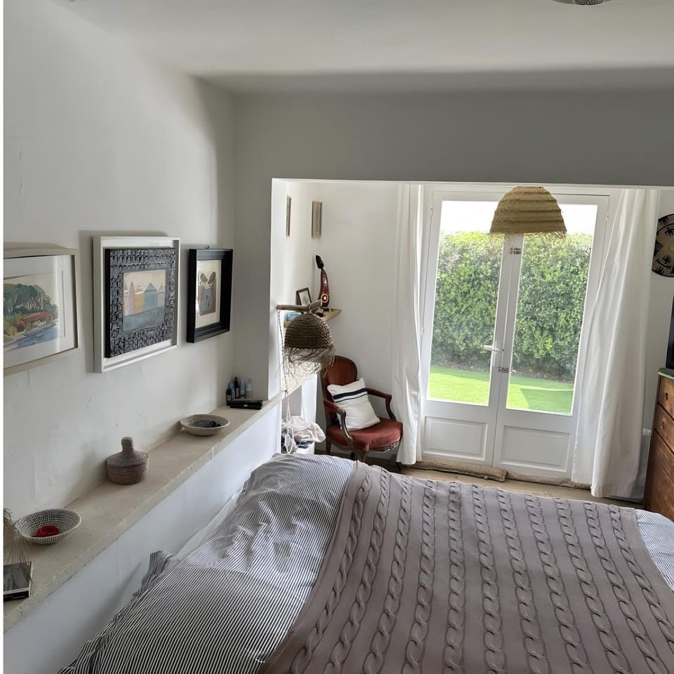 Property building, Living room, Bedroom