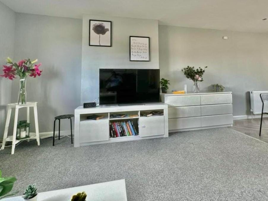 Bright and modern 3-Bedrooms house in Clydebank Apartment in Scotland