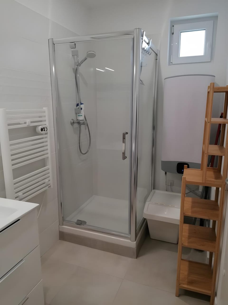 Bathroom, Living room