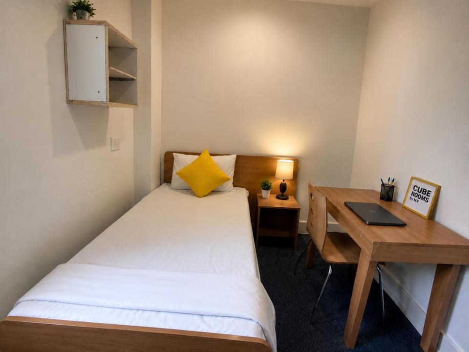 Photo of the whole room, Bedroom