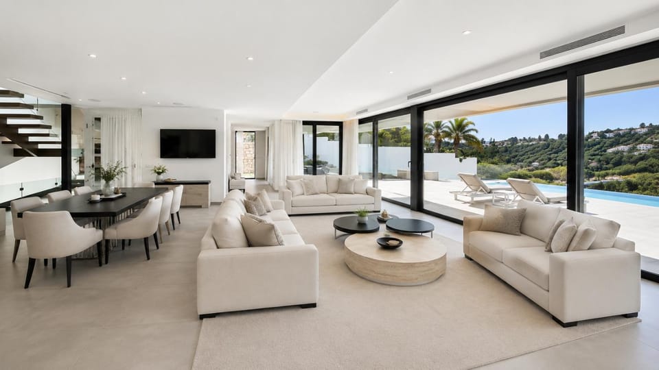 Living room, Dining area