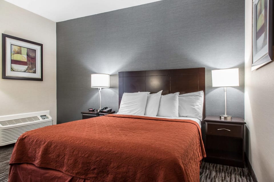 Danbury Inn & Suites Hotel in Bethel