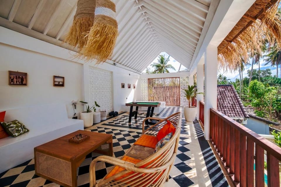 Patio, Day, Garden, View (from property/room), Balcony/Terrace, Living room, Seating area, Dining area, Garden view