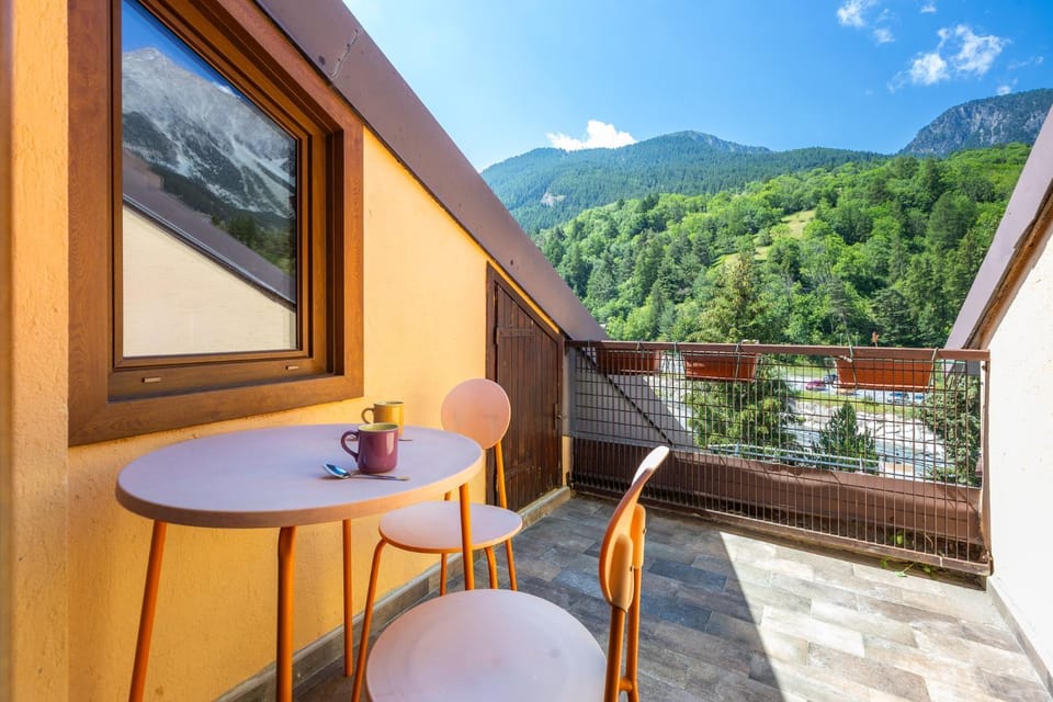Hostdomus - Purple Apartment Apartment in Piedmont