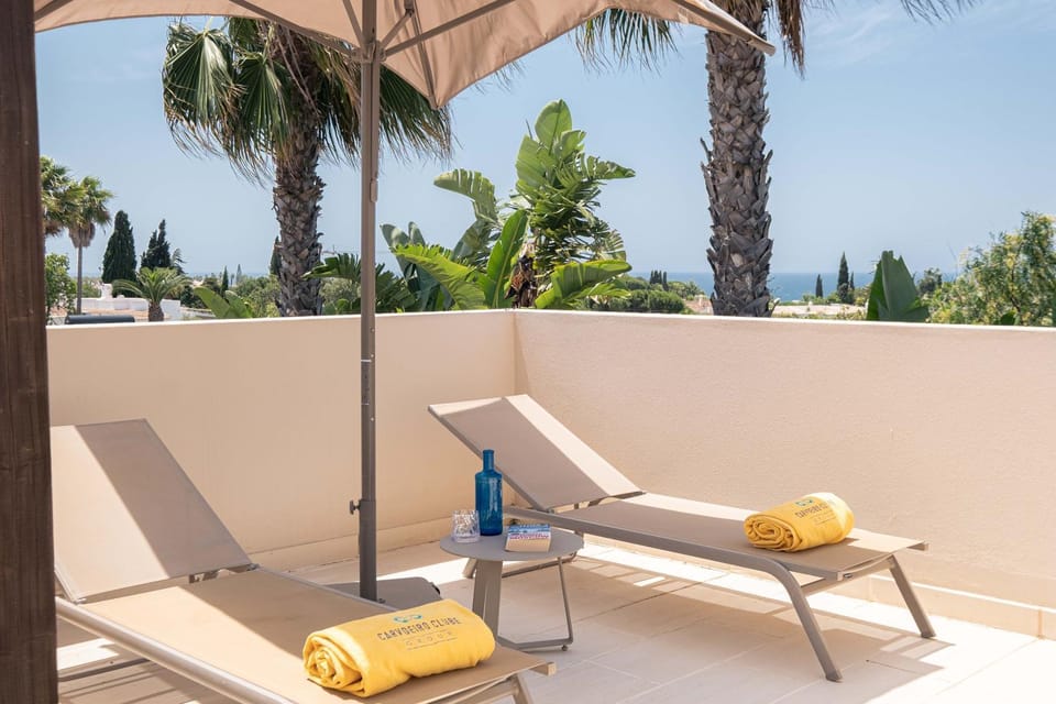 View (from property/room), Balcony/Terrace, Sea view, sunbed
