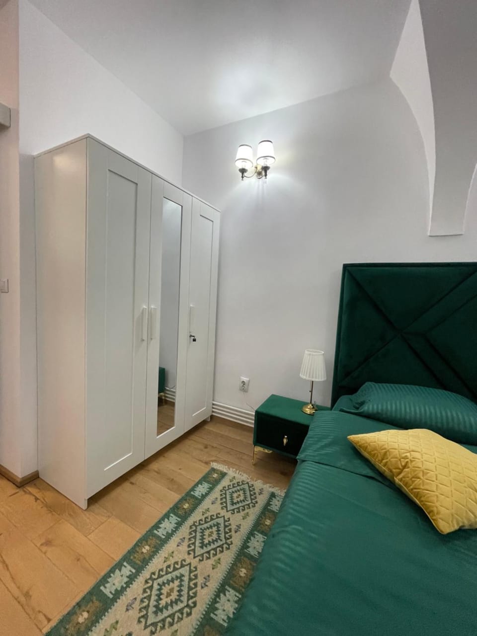 Photo of the whole room, wardrobe