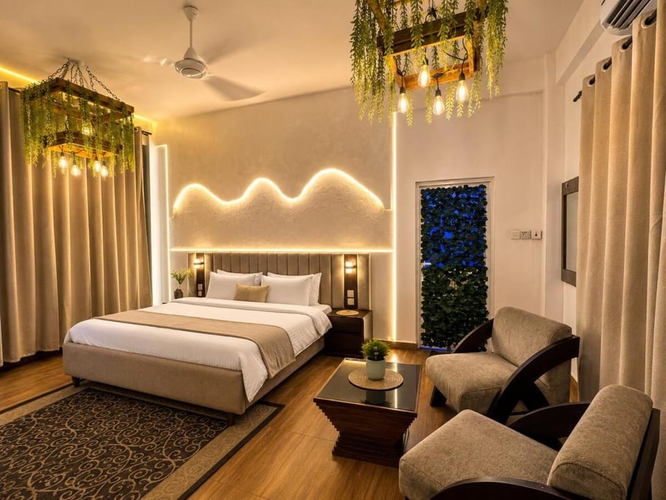 Bed, Photo of the whole room, Bedroom