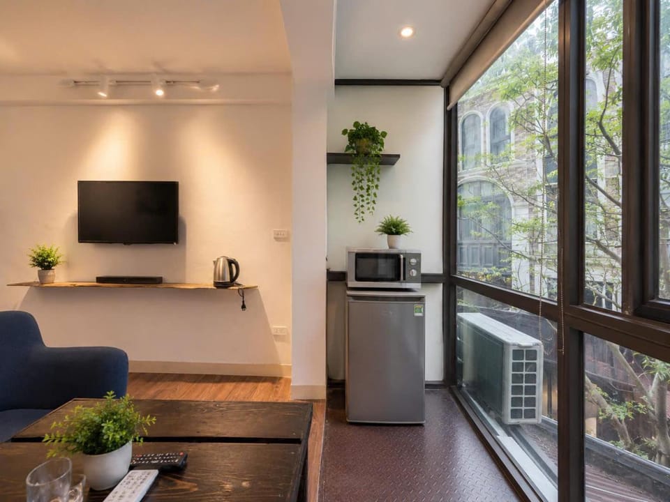 TV and multimedia, Kitchen or kitchenette, minibar, oven