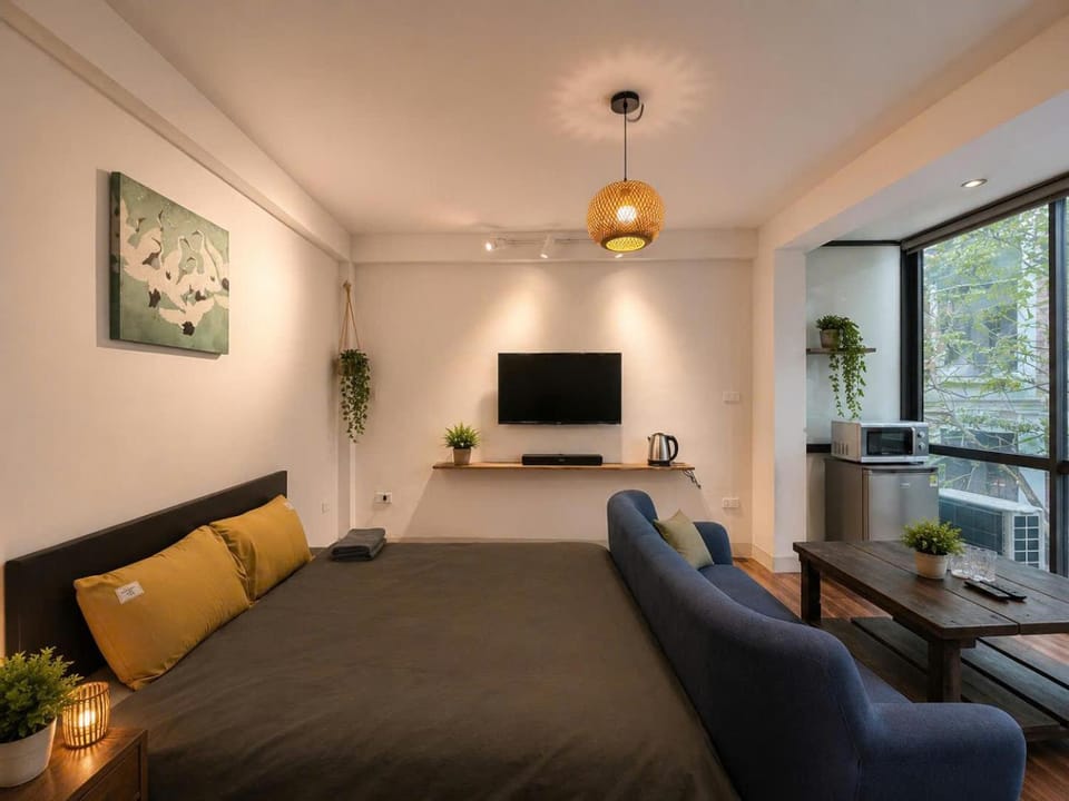 Communal lounge/ TV room, Bed, TV and multimedia, Kitchen or kitchenette, Living room, Photo of the whole room, Seating area, Evening entertainment, Bedroom