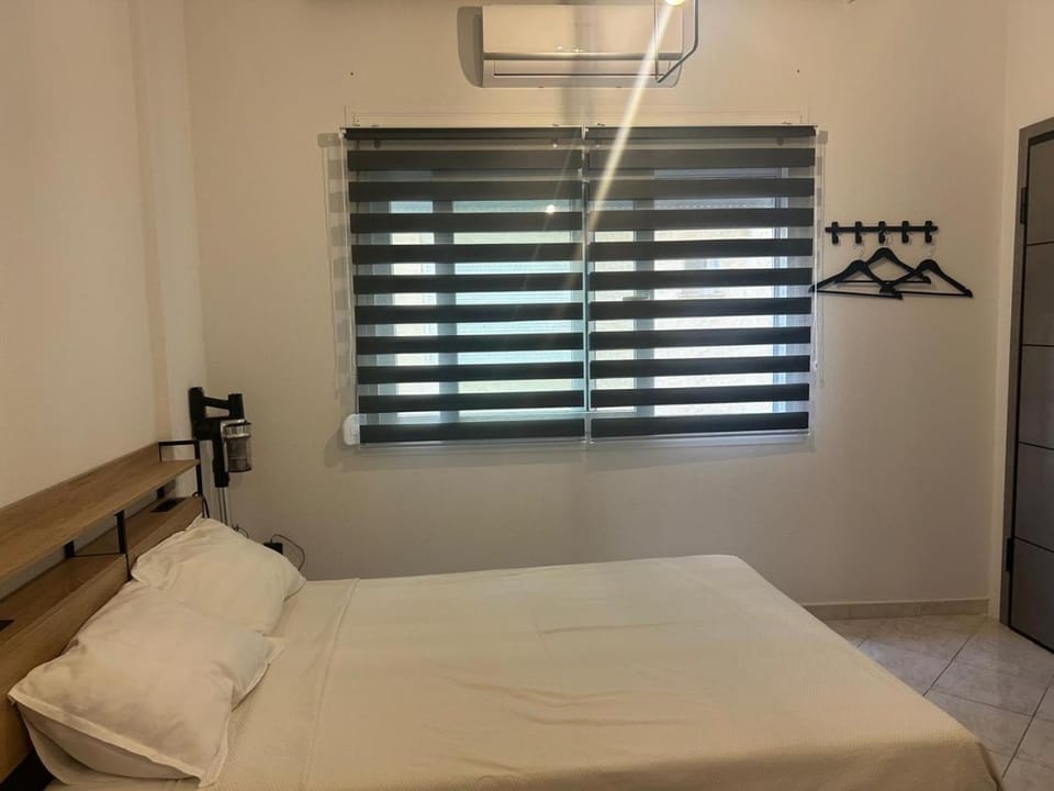 Bed, Bedroom, air conditioner