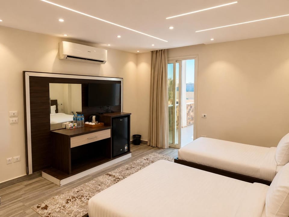 Bed, TV and multimedia, air conditioner