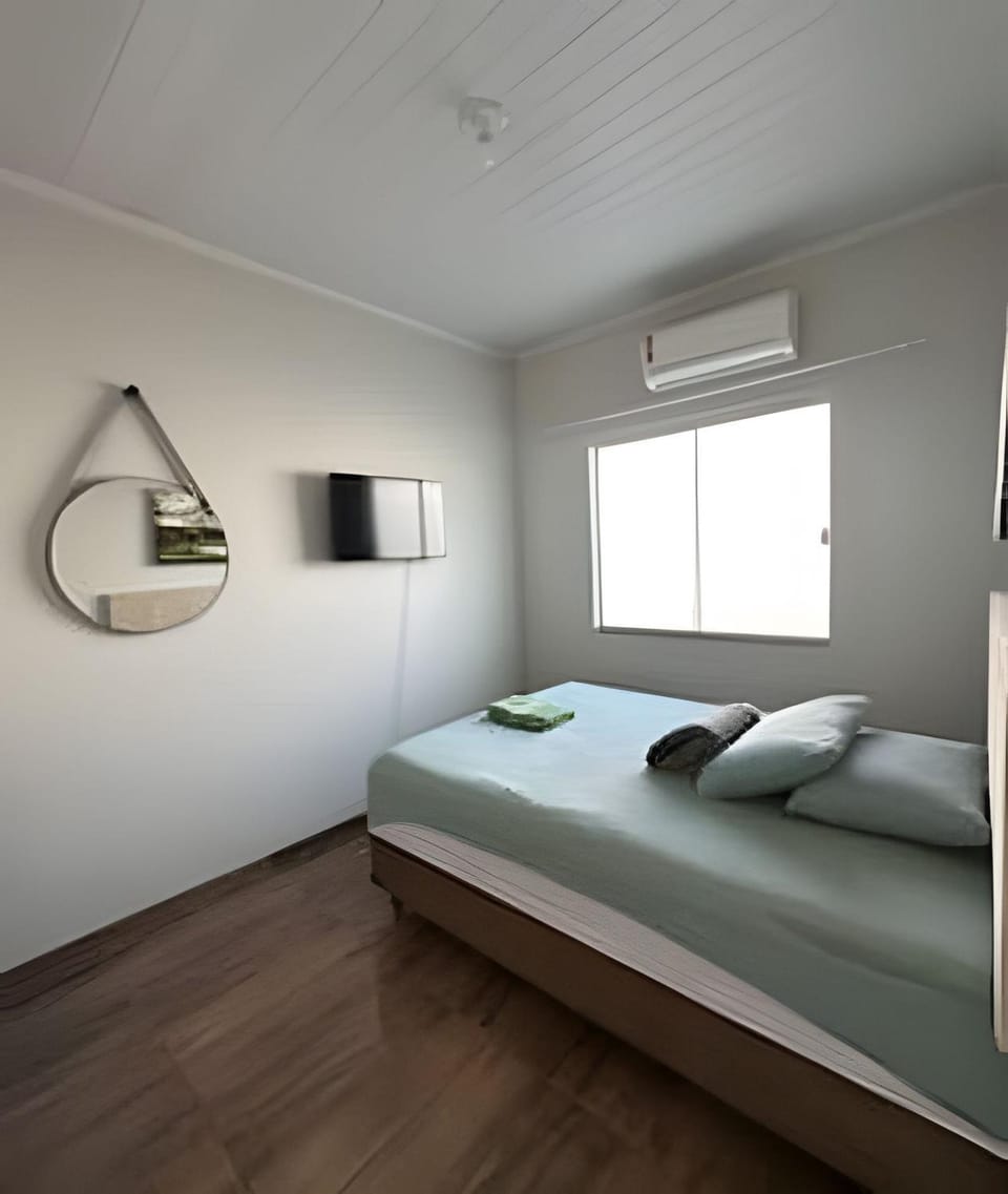 Bed, TV and multimedia, View (from property/room), Bedroom