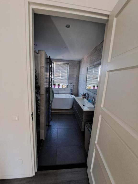 Tent Fieldsight - hot shower in house no breakfast no campfires Luxury tent in Biddinghuizen